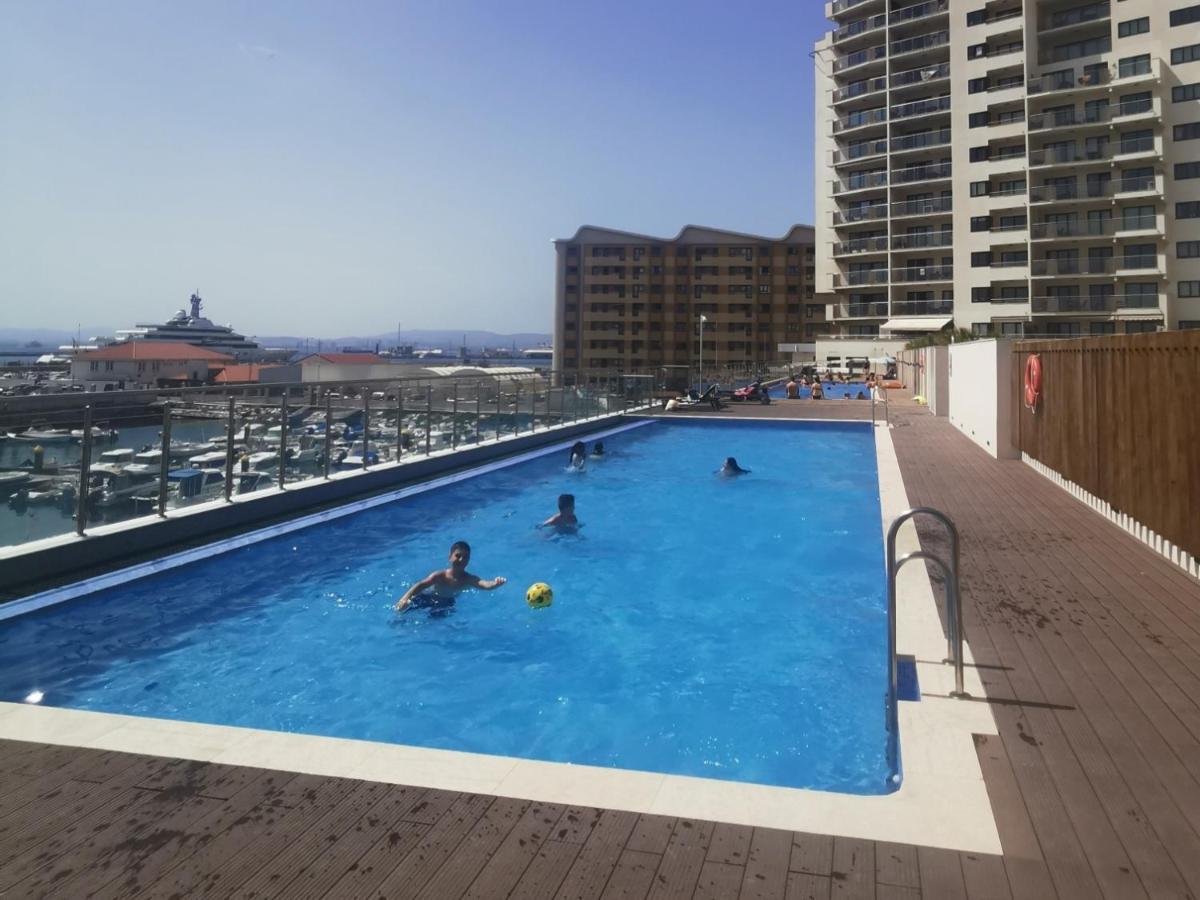 Kings Wharf Quay29 - Large Studio Apartment With 3 Pools - Gym - Rock Views - Holiday And Short Let Apartments In Gibraltar Exterior foto